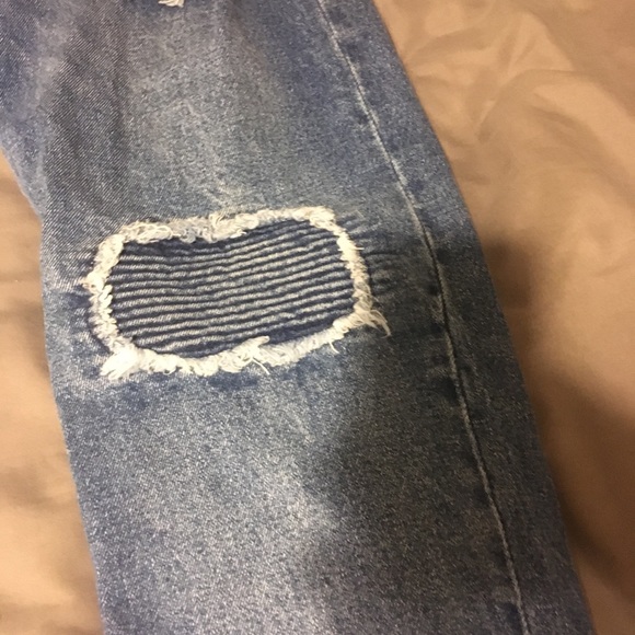 Men’s Ripped Jeans - Picture 3 of 6